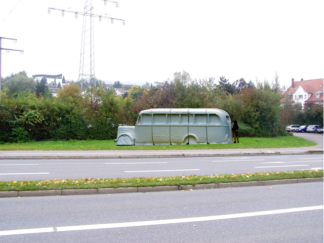 Zweiter, bewegbarer Bus