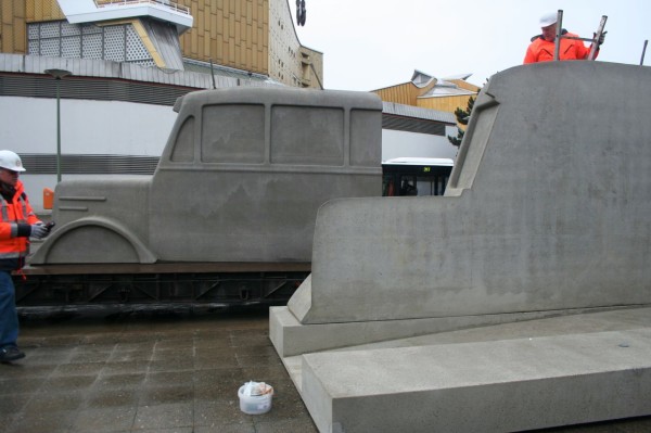 Das Denkmal der grauen Busse in Berlin, 18.01.2008